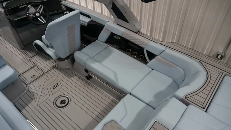 Slide: The Image of MasterCraft XT22 2026 - 12