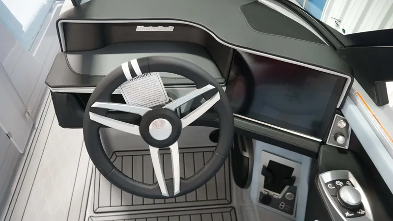 Slide: The Image of MasterCraft XT22 2026 - 16