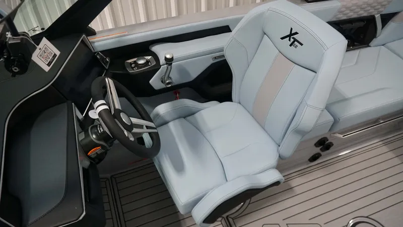 Slide: The Image of MasterCraft XT22 2026 - 19