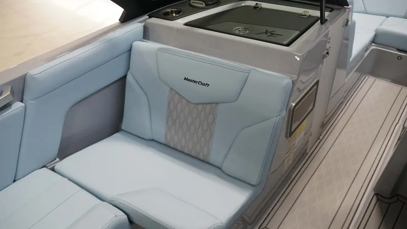 Slide: The Image of MasterCraft XT22 2026 - 20