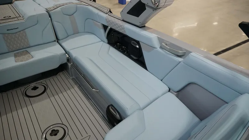 Slide: The Image of MasterCraft XT22 2026 - 32