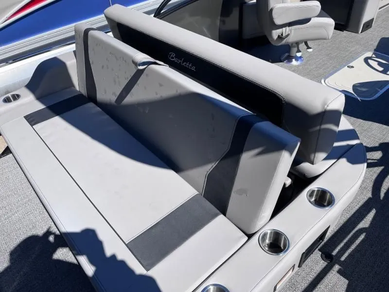 Slide: The Image of Aria A24UC 2026 - 15