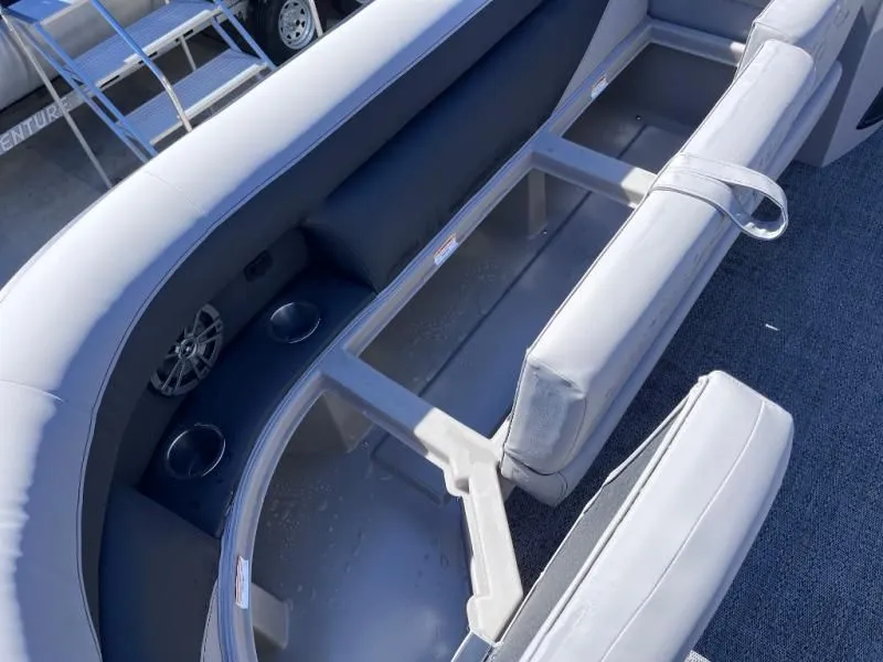 Slide: The Image of Aria A24UC 2026 - 9