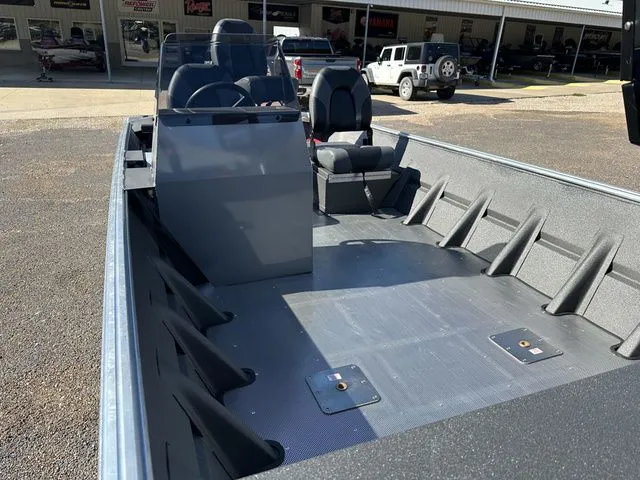 Slide: The Image of Alweld 1752J Jet 2025 - 3