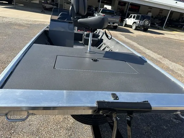 Slide: The Image of Alweld 1752J Jet 2025 - 4