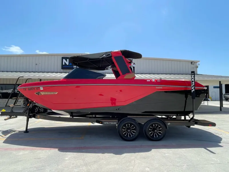 Slide: The Image of Nautique G23 2023 - 1