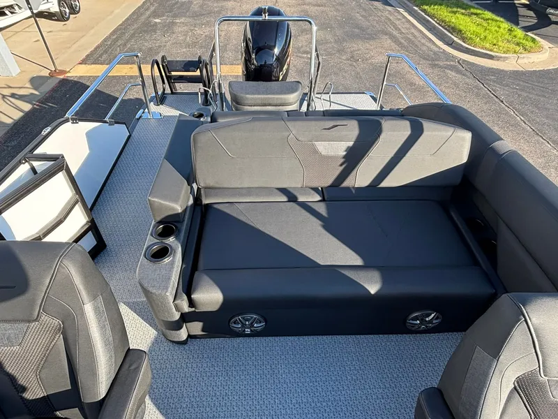 Slide: The Image of Evotti 521 CS 2026 - 14