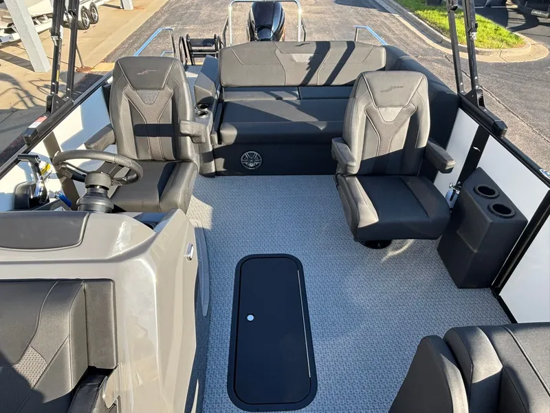 Slide: The Image of Evotti 521 CS 2026 - 22