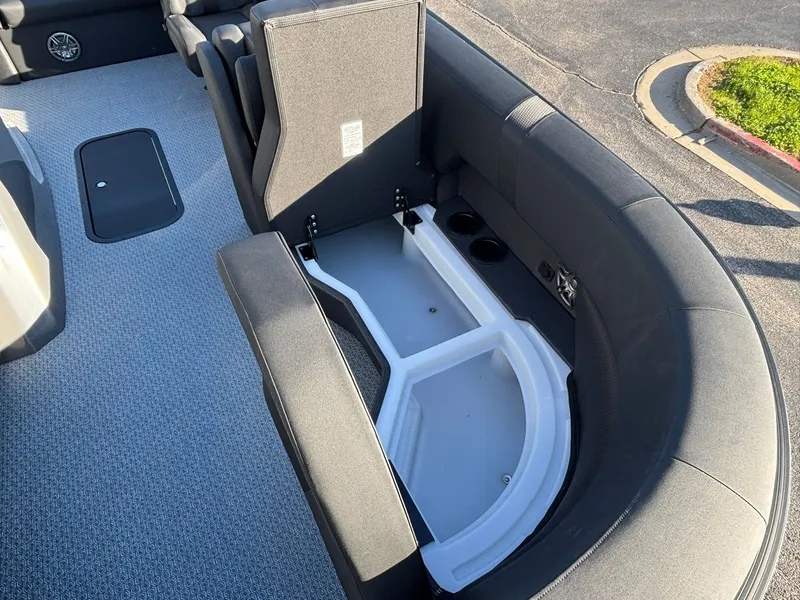 Slide: The Image of Evotti 521 CS 2026 - 28