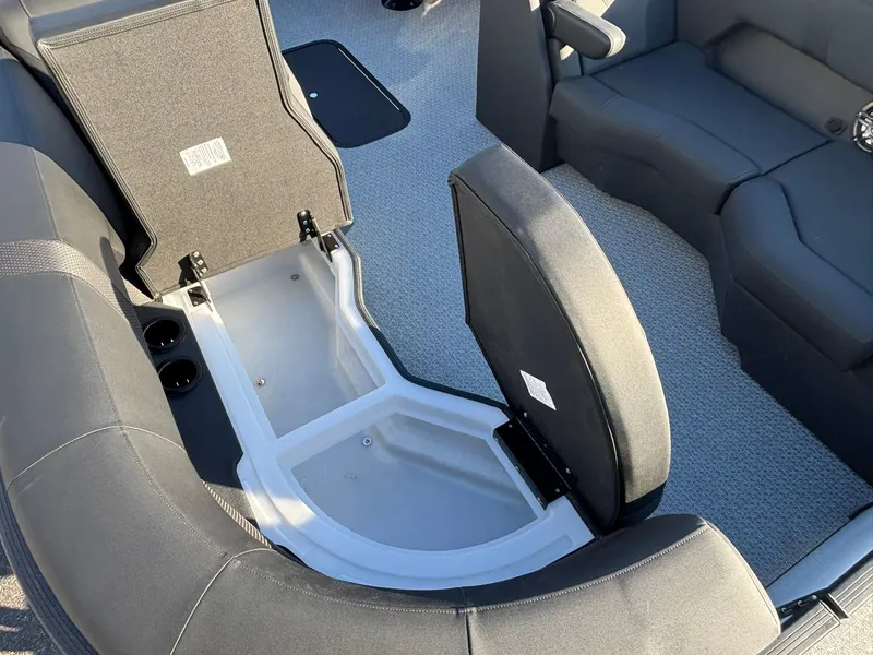 Slide: The Image of Evotti 521 CS 2026 - 30