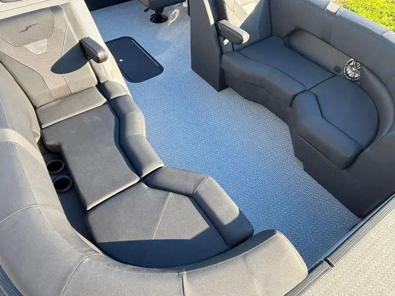 Slide: The Image of Evotti 521 CS 2026 - 31