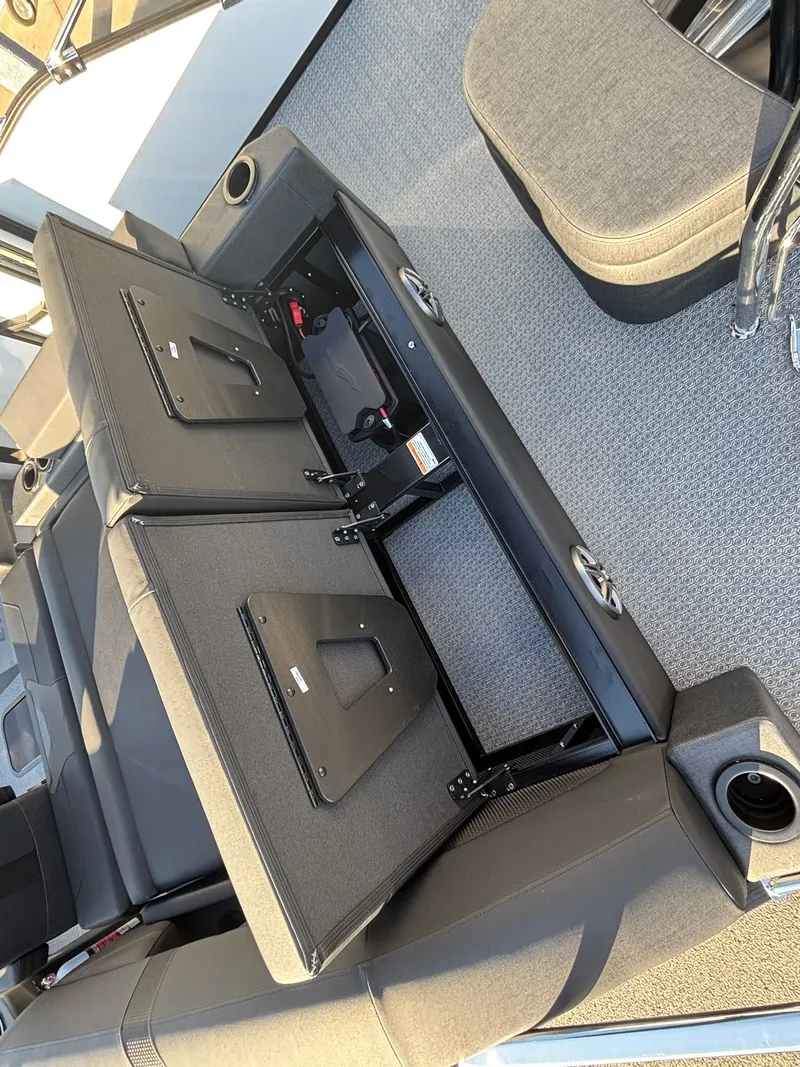 Slide: The Image of Evotti 521 CS 2026 - 9