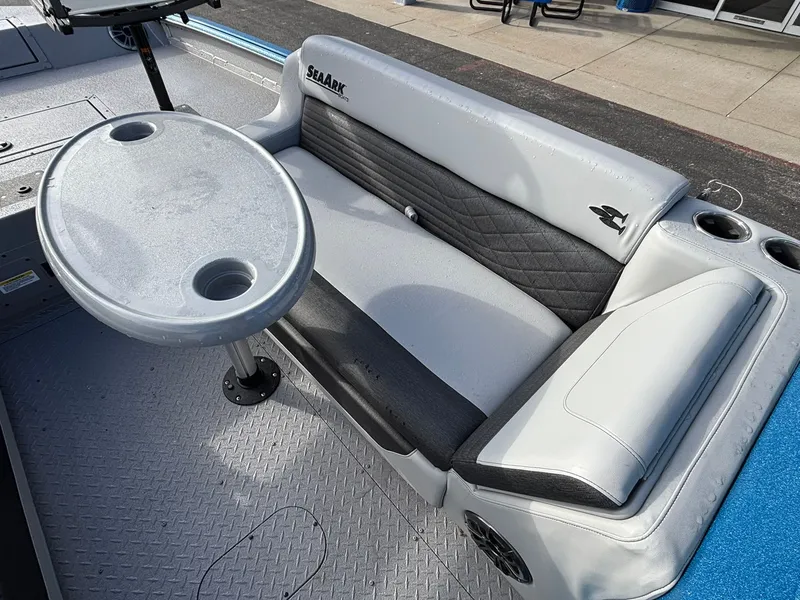 Slide: The Image of SeaArk Easy Cat 2026 - 13