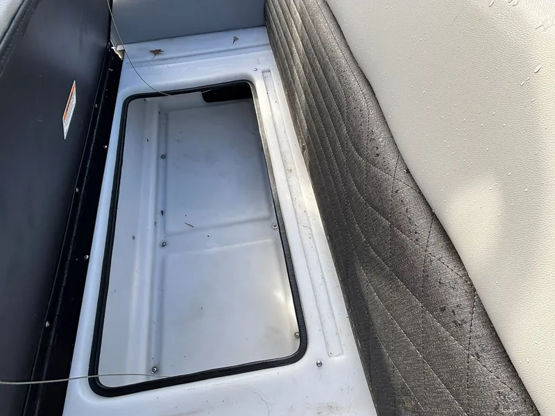 Slide: The Image of SeaArk Easy Cat 2026 - 15