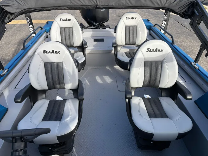 Slide: The Image of SeaArk Easy Cat 2026 - 18