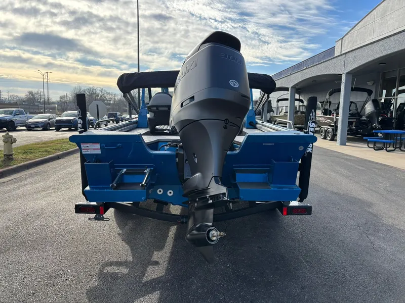 Slide: The Image of SeaArk Easy Cat 2026 - 22