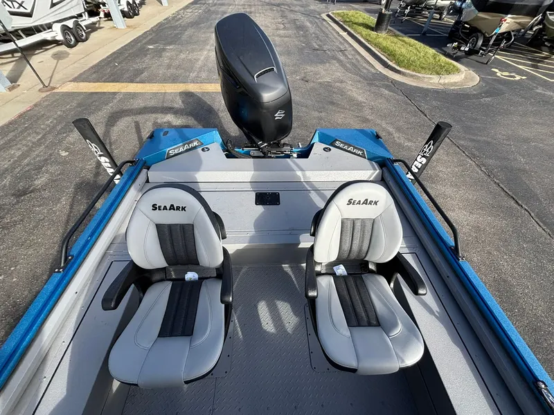 Slide: The Image of SeaArk Easy Cat 2026 - 26