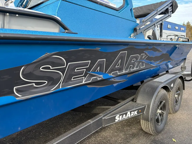 Slide: The Image of SeaArk Easy Cat 2026 - 8