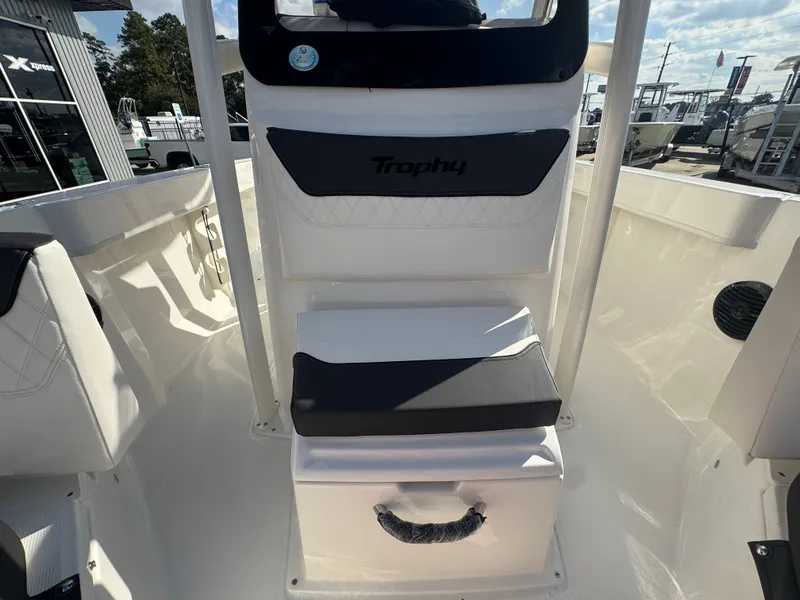Slide: The Image of Bayliner Trophy 20CC 2026 - 22