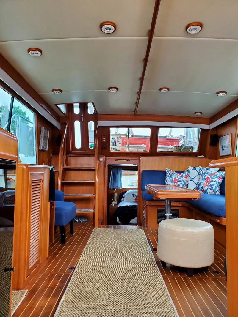 Slide: The Image of Looking Aft in Salon - 11