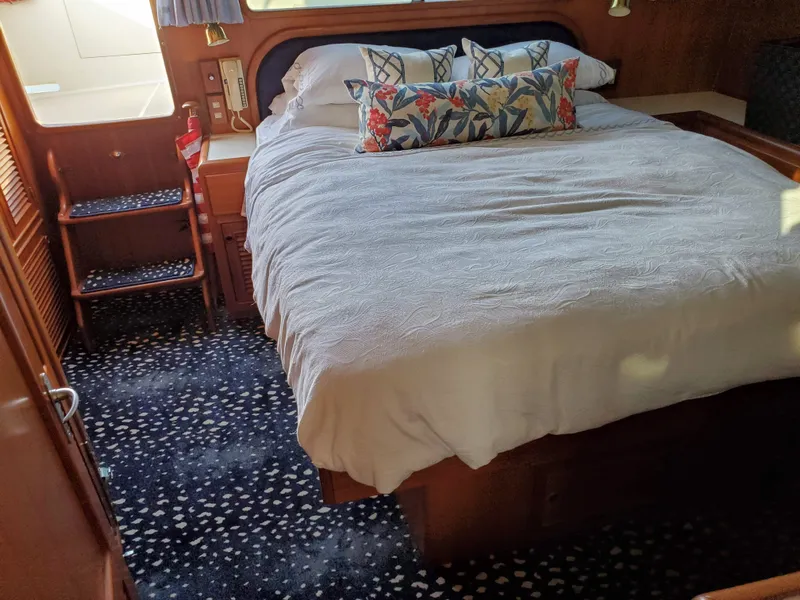 Slide: The Image of Aft Cabin with new carpet - 24