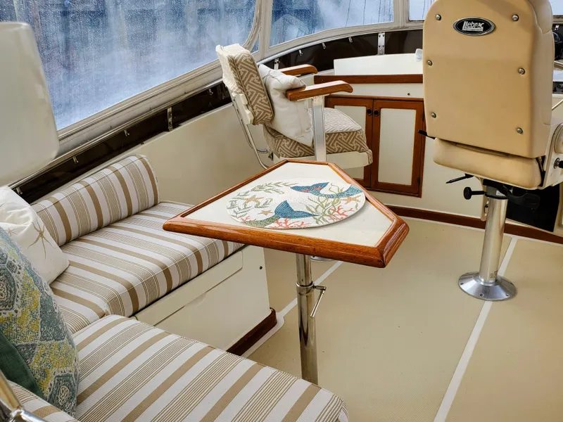 Slide: The Image of Settee - Flybridge - 31