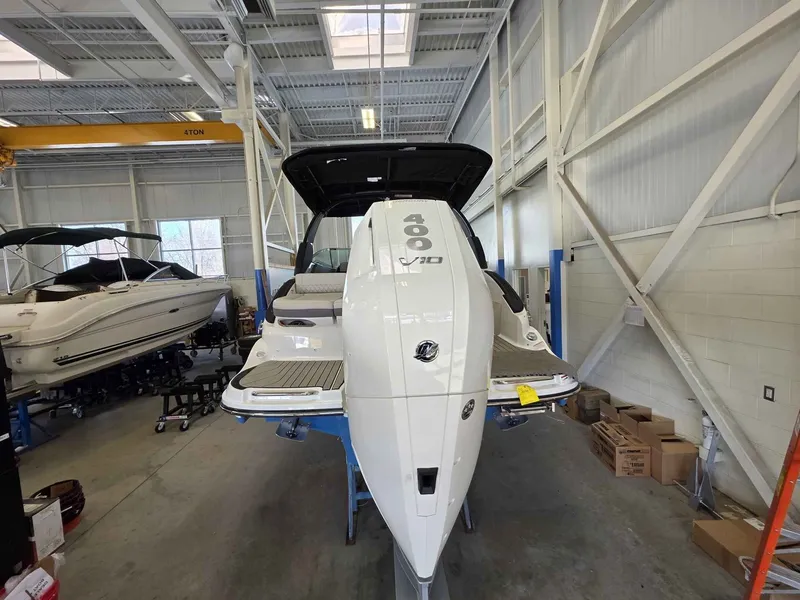 Slide: The Image of Sea Ray 260SXO 2026 - 4