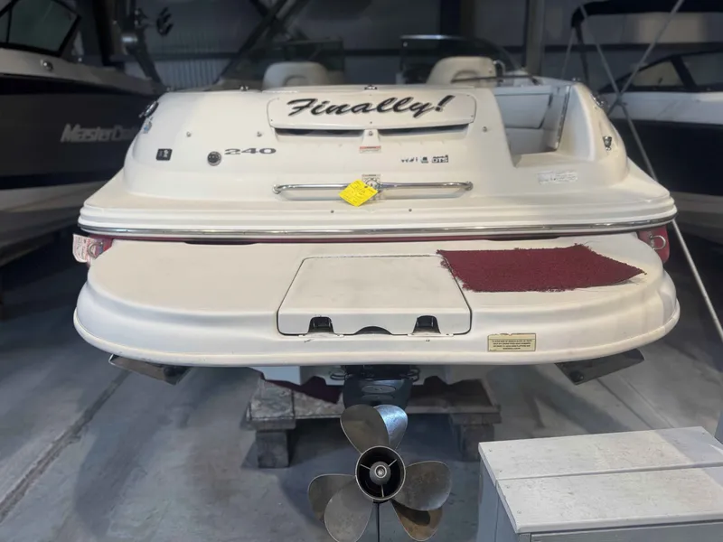 Slide: The Image of Sea Ray 240 Sundeck 2008 - 4