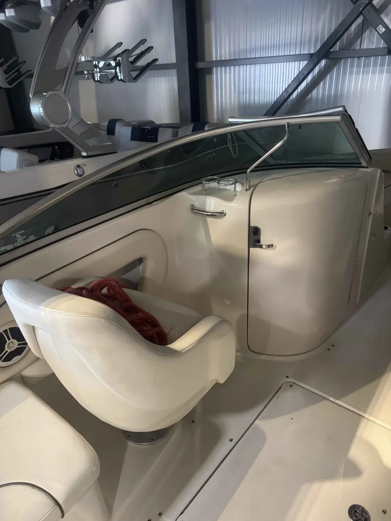 Slide: The Image of Sea Ray 240 Sundeck 2008 - 7