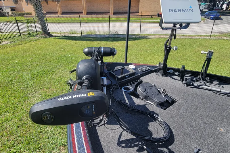 Slide: The Image of 2017 Nitro Z21 Pro boat deck with Minn Kota trolling motor and Garmin electronics. - 12