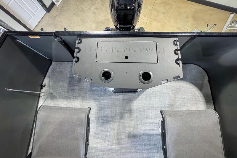 Slide: The Image of 2026 Veranda Vista 20F4 boat interior with seating and fishing station. - 15