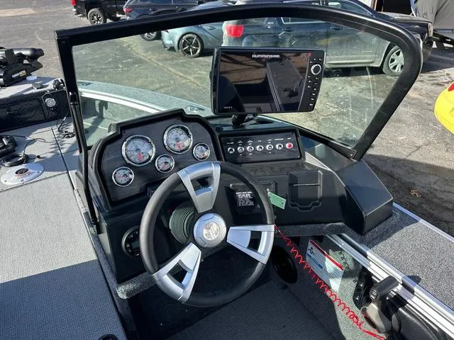 Slide: The Image of G3 Angler V1850 SF 2025 - 10