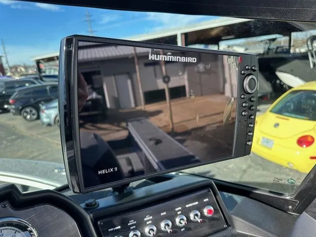 Slide: The Image of G3 Angler V1850 SF 2025 - 11