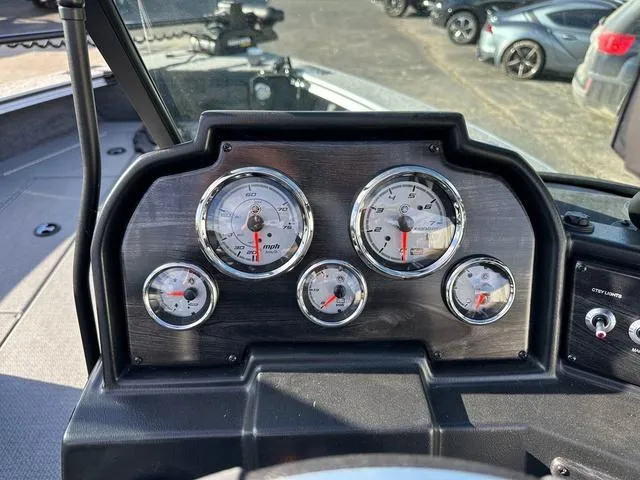 Slide: The Image of G3 Angler V1850 SF 2025 - 12