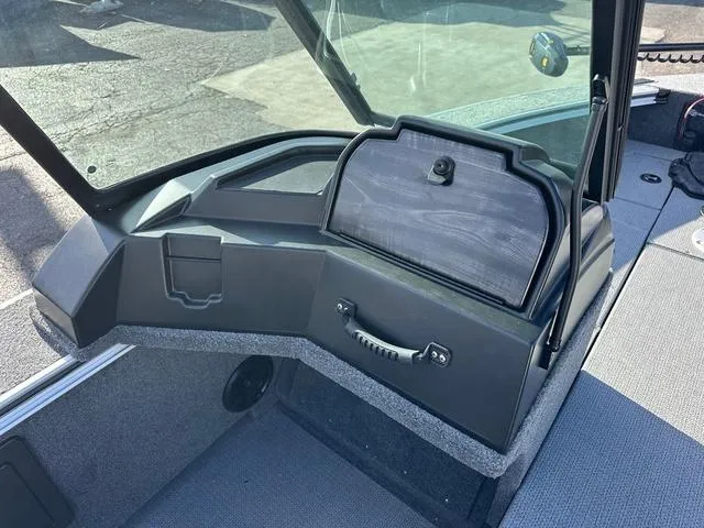 Slide: The Image of G3 Angler V1850 SF 2025 - 8