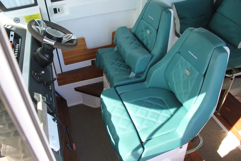 Slide: The Image of Axopar Aft Cabin 2022 - 10