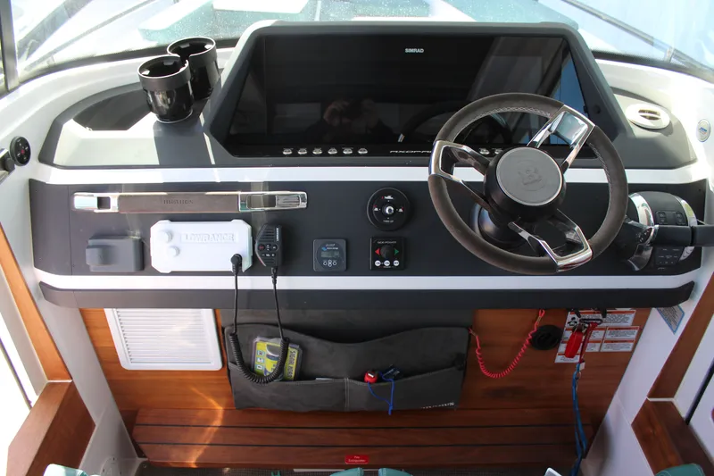 Slide: The Image of Axopar Aft Cabin 2022 - 11