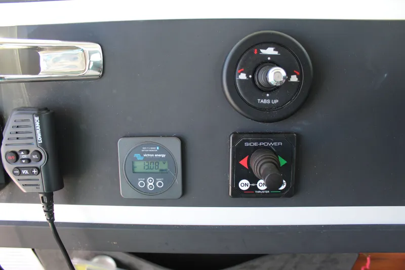 Slide: The Image of Axopar Aft Cabin 2022 - 14