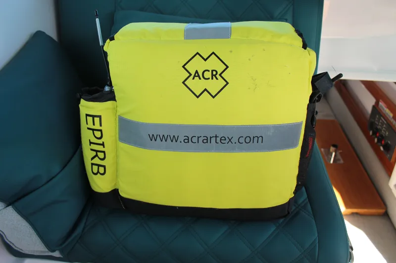 Slide: The Image of Axopar Aft Cabin 2022 - 18