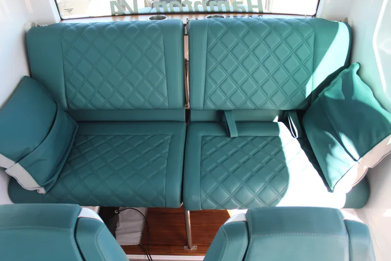 Slide: The Image of Axopar Aft Cabin 2022 - 19