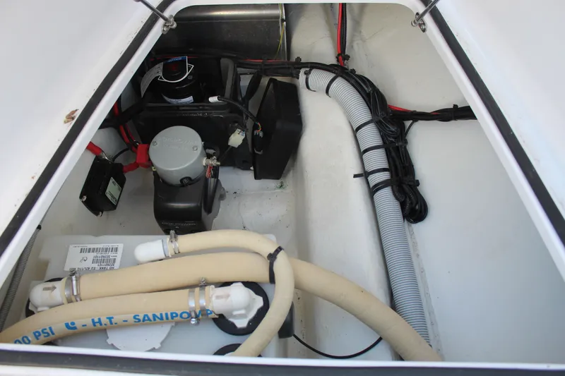 Slide: The Image of Axopar Aft Cabin 2022 - 26