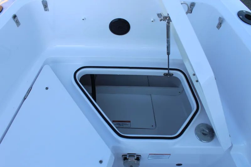 Slide: The Image of Axopar Aft Cabin 2022 - 40