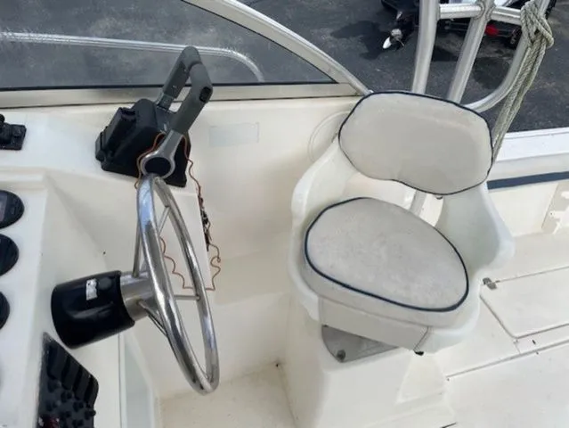 Slide: The Image of Cobia 260 Walk Around 2000 - 9