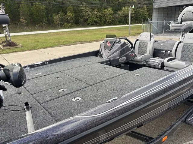 Slide: The Image of Bass Cat Cougar FTD SP 2026 - 16