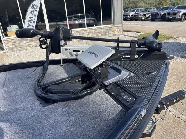 Slide: The Image of Phoenix Bass Boat 721 ZXL 2026 - 12