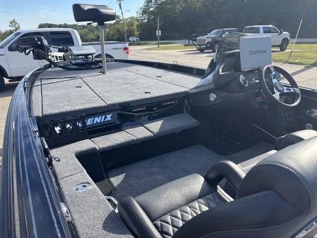 Slide: The Image of Phoenix Bass Boat 721 ZXL 2026 - 19