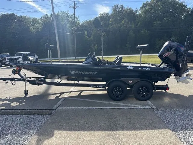 Slide: The Image of Phoenix Bass Boat 721 ZXL 2026 - 20