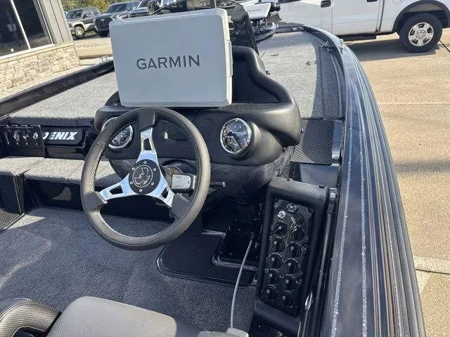 Slide: The Image of Phoenix Bass Boat 721 ZXL 2026 - 6