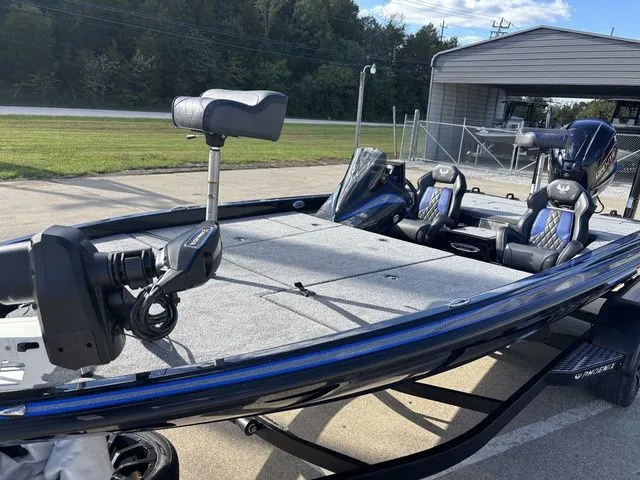 Slide: The Image of Phoenix Bass Boat 921 Elite X 2026 - 16