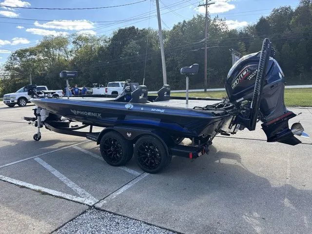 Slide: The Image of Phoenix Bass Boat 921 Elite X 2026 - 19
